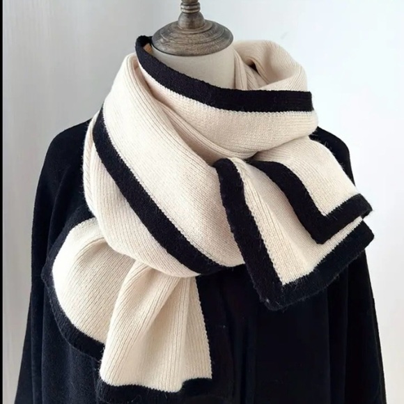 Accessories - Contrast Stripe Scarf